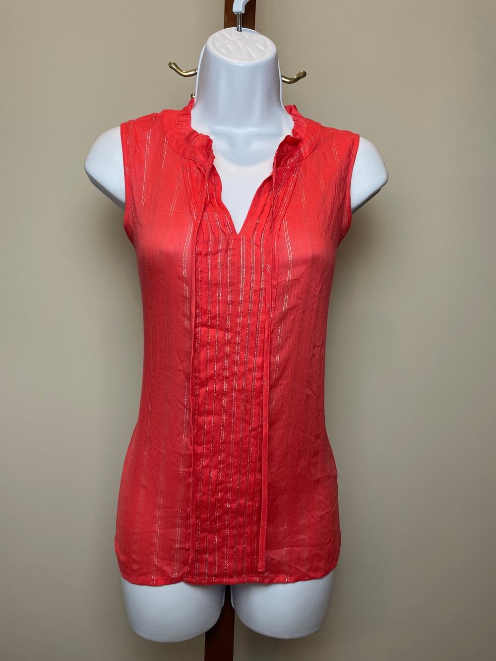 Simply Vera Vera Wang Pleated High Low Sleeveless Shell Top S Red NWT